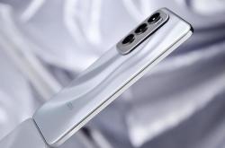 OPPO Reno12系列评测 首发AI实况照片的安卓机超美小直屏 体验果然不一般