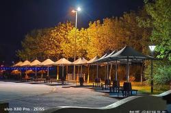 双万像素大底镜头，拍夜晚也清楚