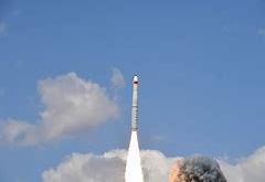 我国成功发射极光星座五颗卫星探索未来的卫星网络