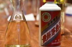 白酒金九银十失色：酒企卷开瓶率，酒商苦熬等风来