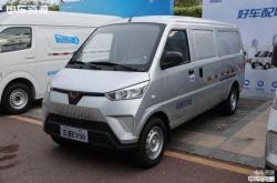 五菱新能源面包汽车
