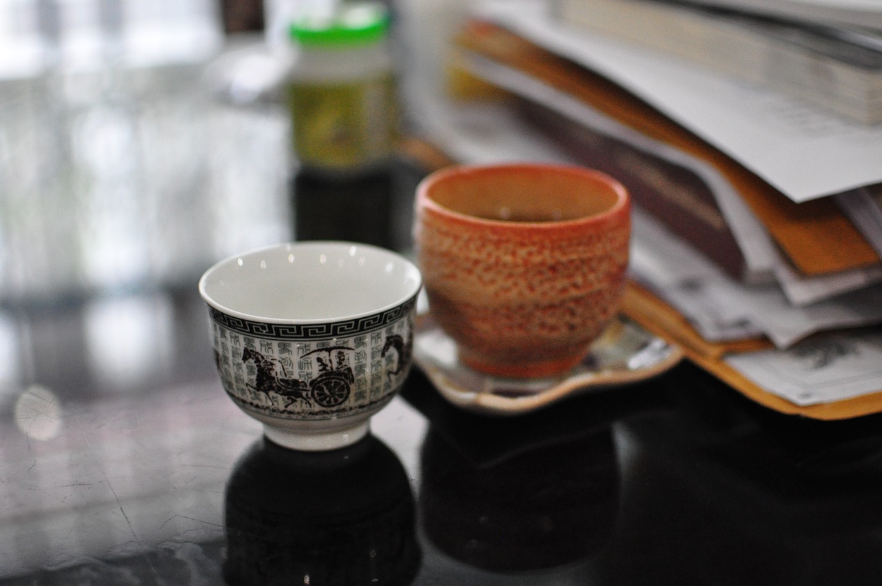 探秘日本传统——一壶清心的玉露茶，历史、制作与健康益处