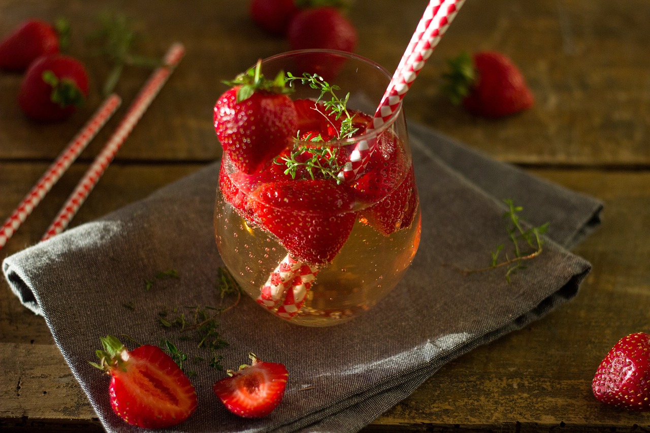 探秘 Mojito 鸡尾酒，品味中的历史与文化寓意