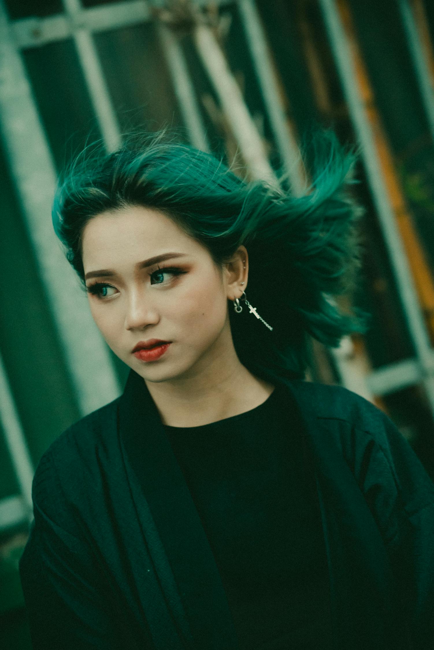 制服诱惑2，地下法庭的神秘面纱