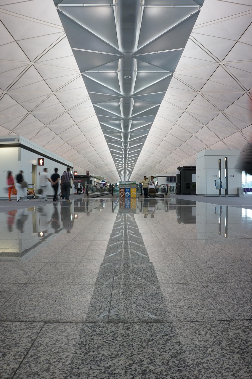 乘火车飞机不再查核酸？多地政策调整及旅客出行指南