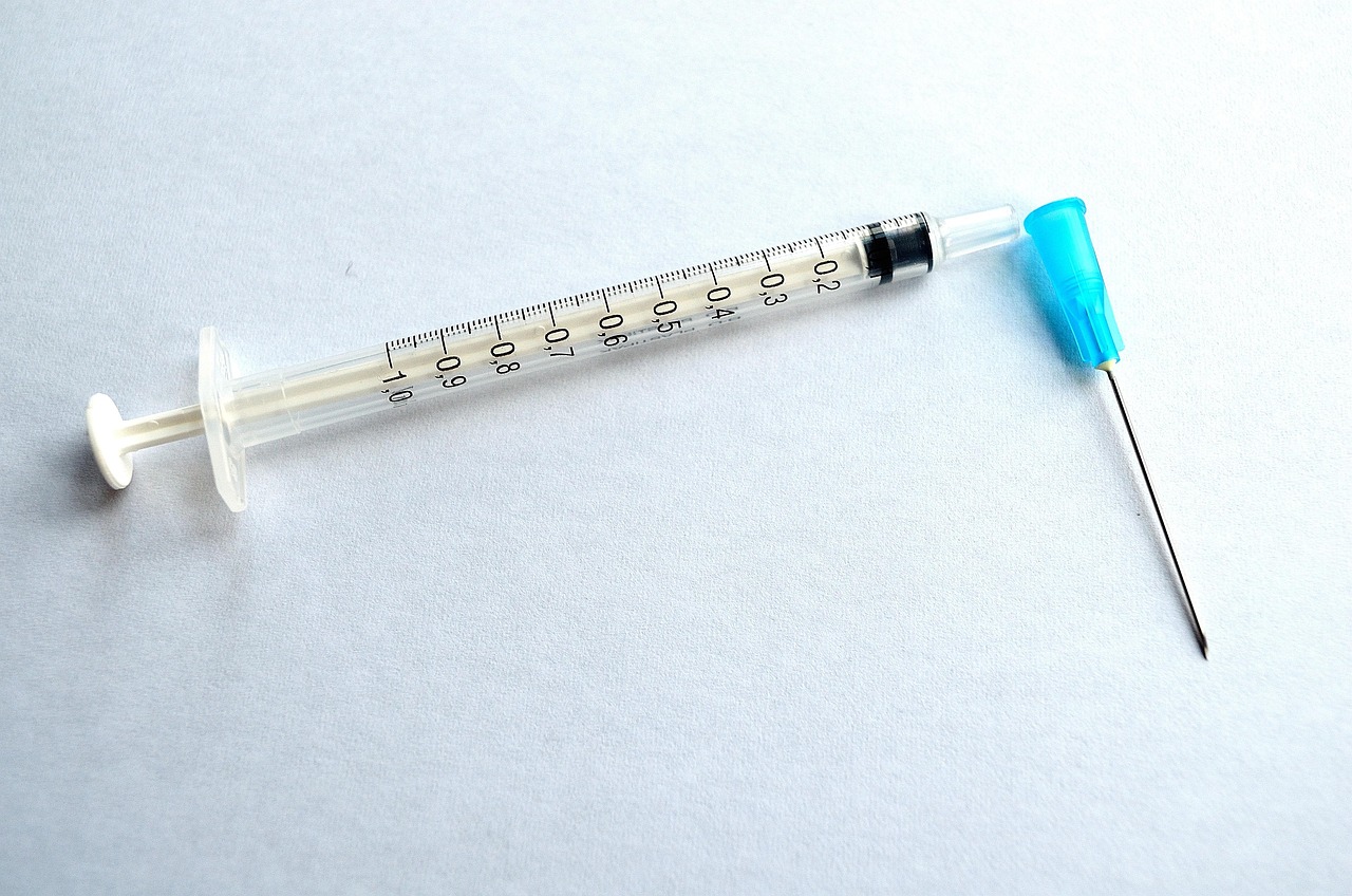 上海51例死亡病例中4例接种过疫苗，疫苗接种与个人健康防护的重要性