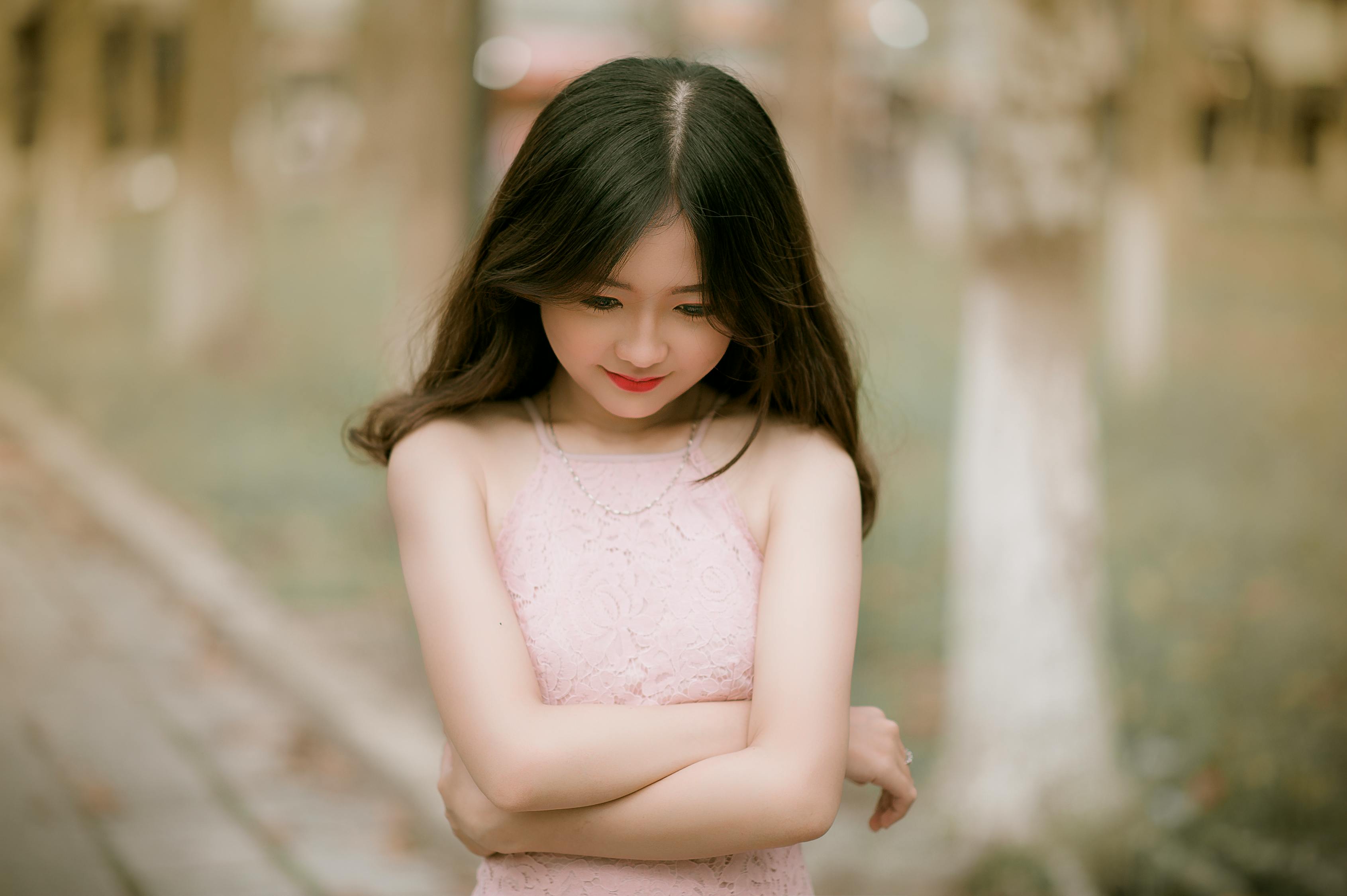 女孩初次来例假前的征兆，褐色分泌物的真相